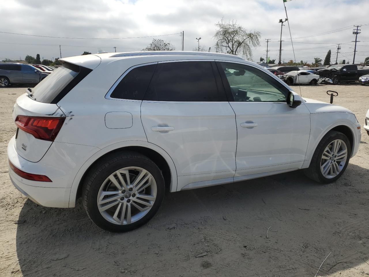 WA1BNAFY1J2003292  audi q5 2018 IMG 2