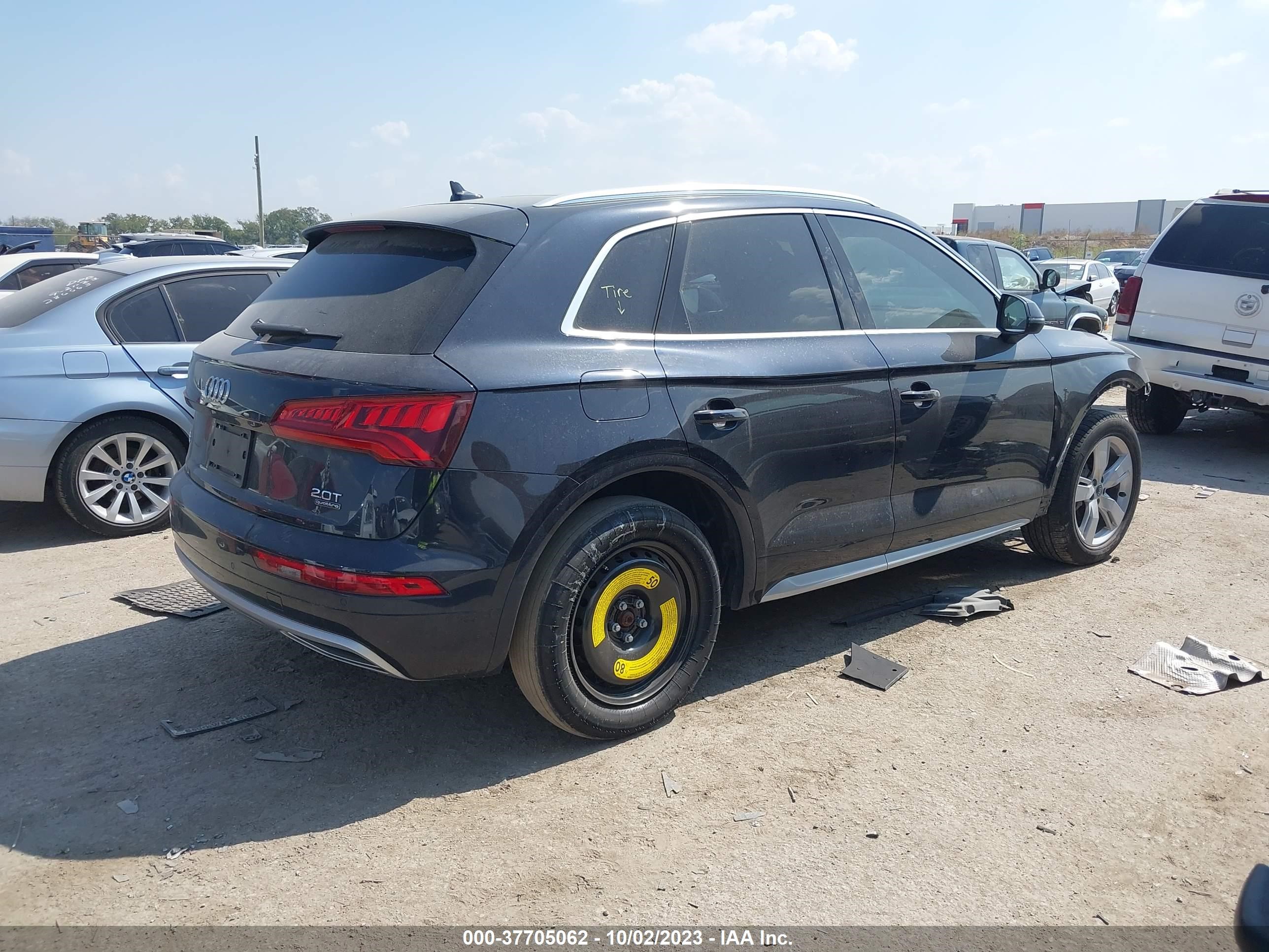 WA1BNAFY1J2098338  audi q5 2018 IMG 3