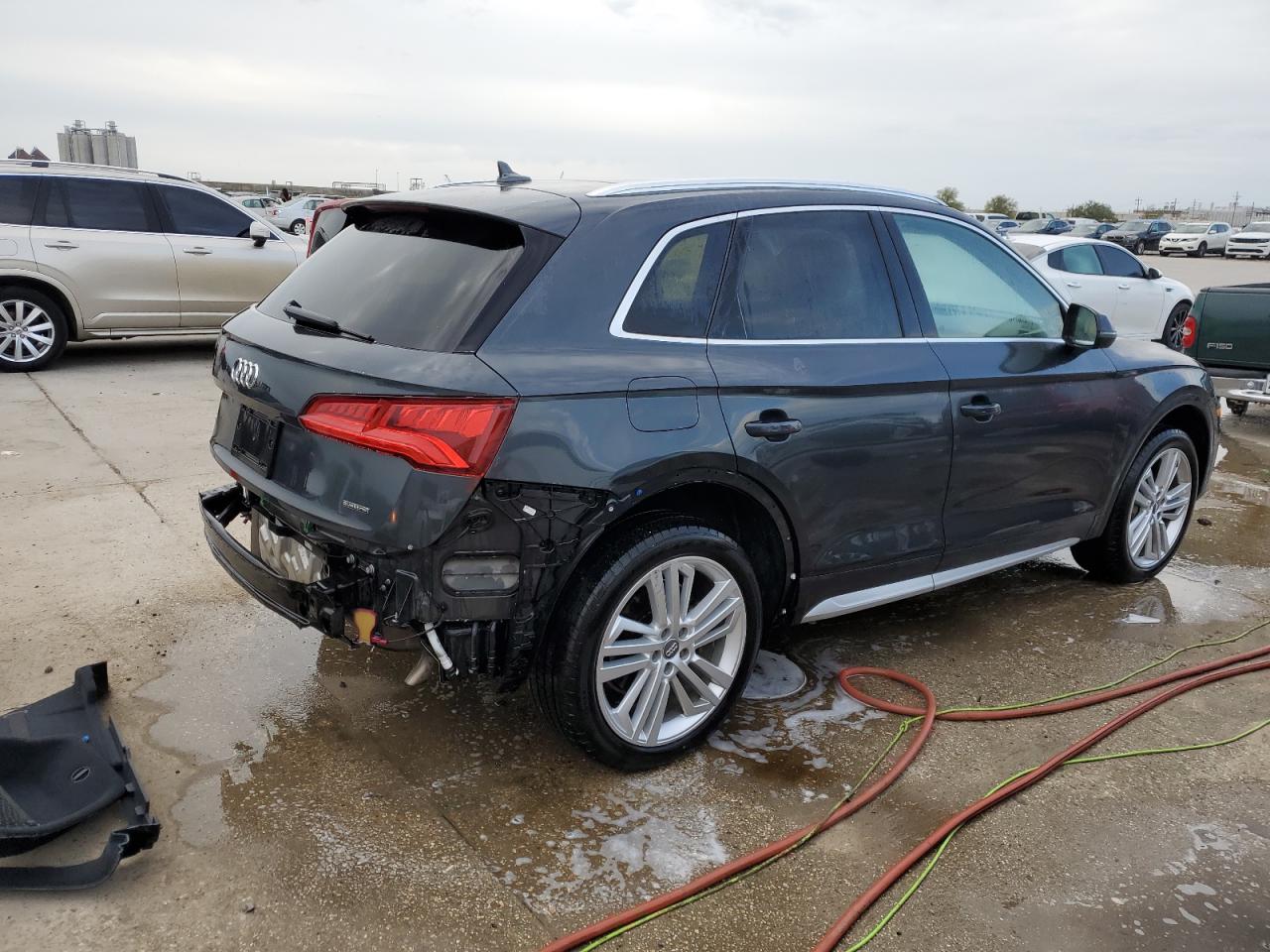 WA1BNAFY2K2035010  audi q5 2018 IMG 2