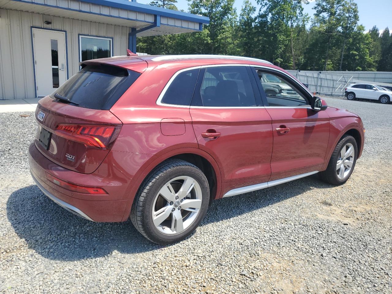 WA1BNAFY3J2191104  audi q5 2018 IMG 2