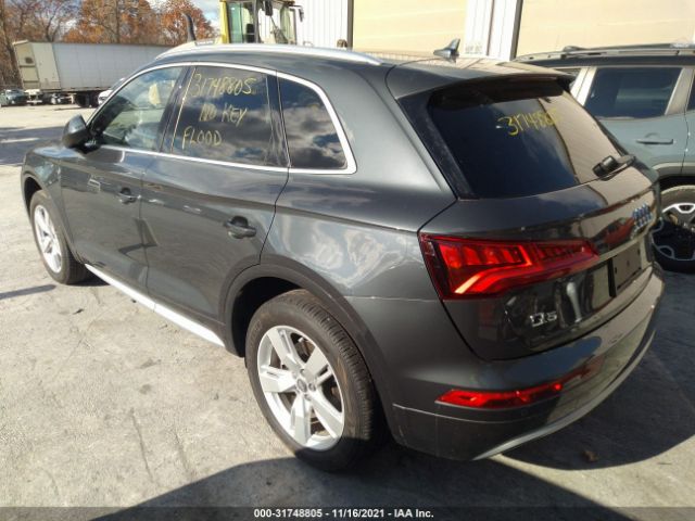 WA1BNAFY6J2206582  audi q5 2018 IMG 2