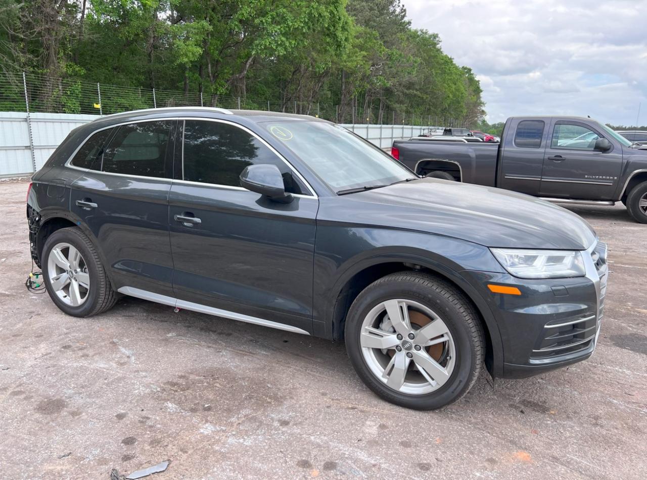 WA1BNAFY6J2236262  audi q5 2018 IMG 3