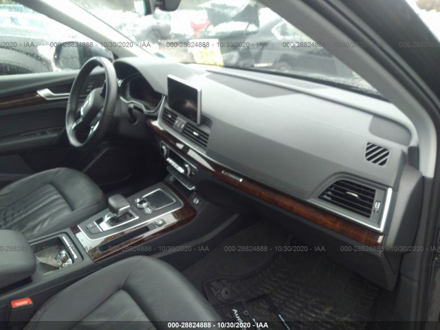 WA1BNAFY9J2147284  audi q5 2018 IMG 4