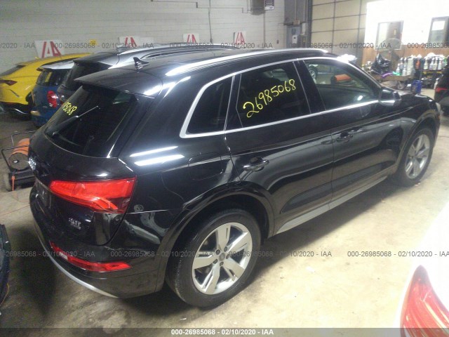 WA1BNAFY9J2176526  audi q5 2018 IMG 3