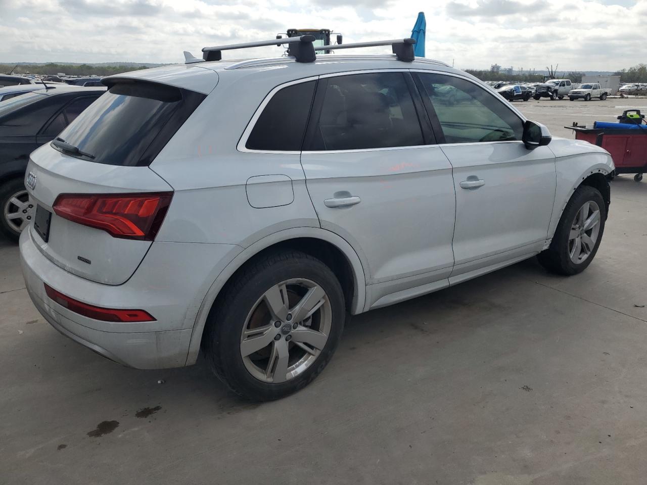 WA1ANAFY1K2084159  audi q5 2019 IMG 2