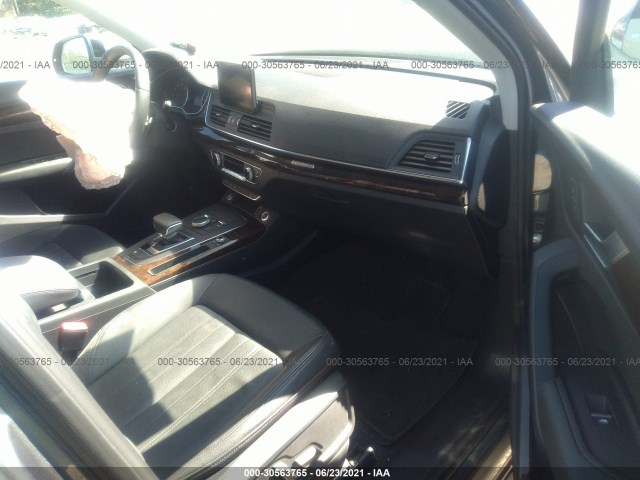 WA1ANAFY2K2072506  audi q5 2019 IMG 4