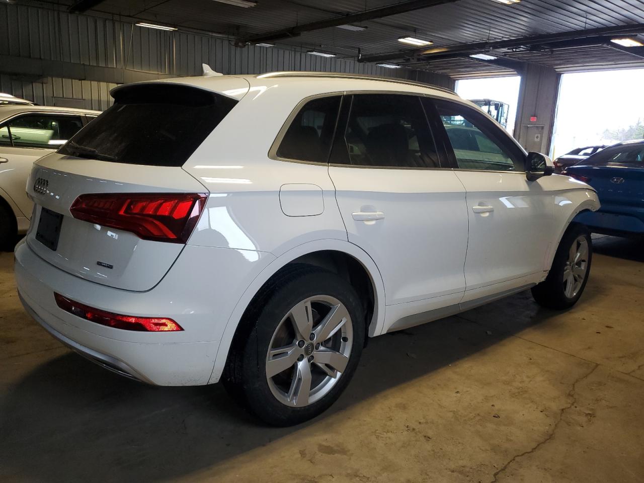 WA1ANAFY3K2116836  audi q5 2019 IMG 2