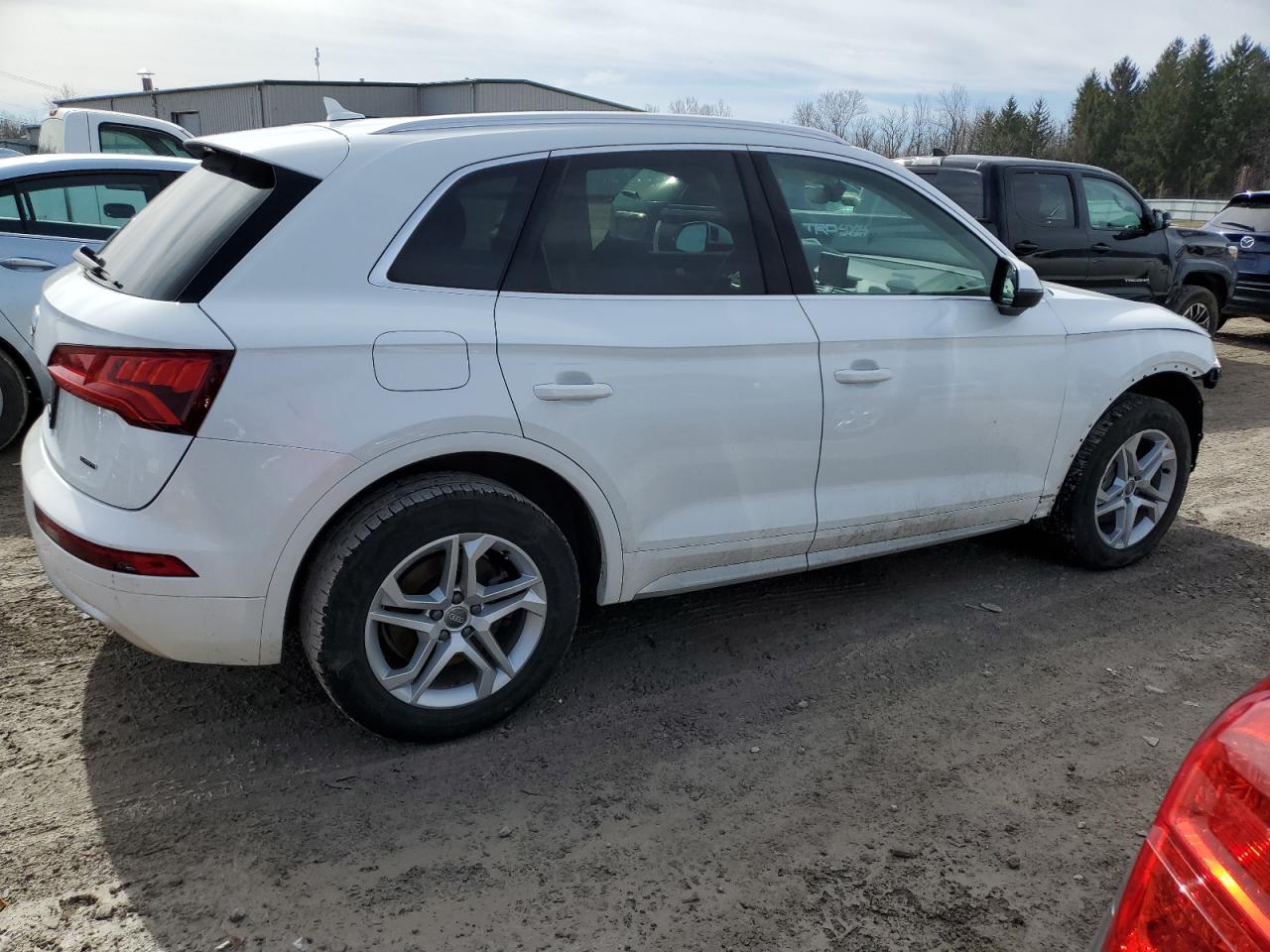 WA1ANAFY6K2100940  audi q5 2019 IMG 2