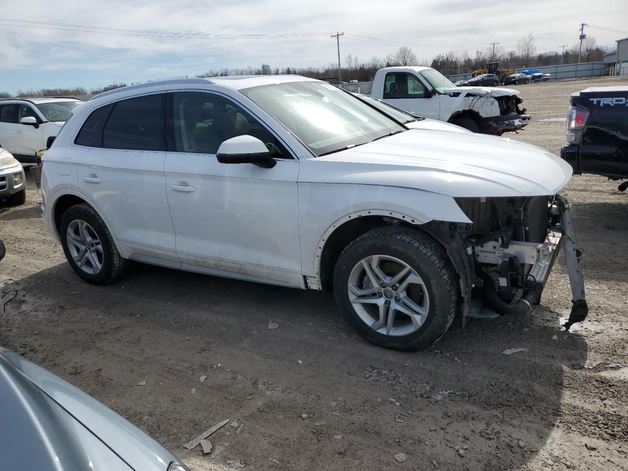 WA1ANAFY6K2100940  audi q5 2019 IMG 3