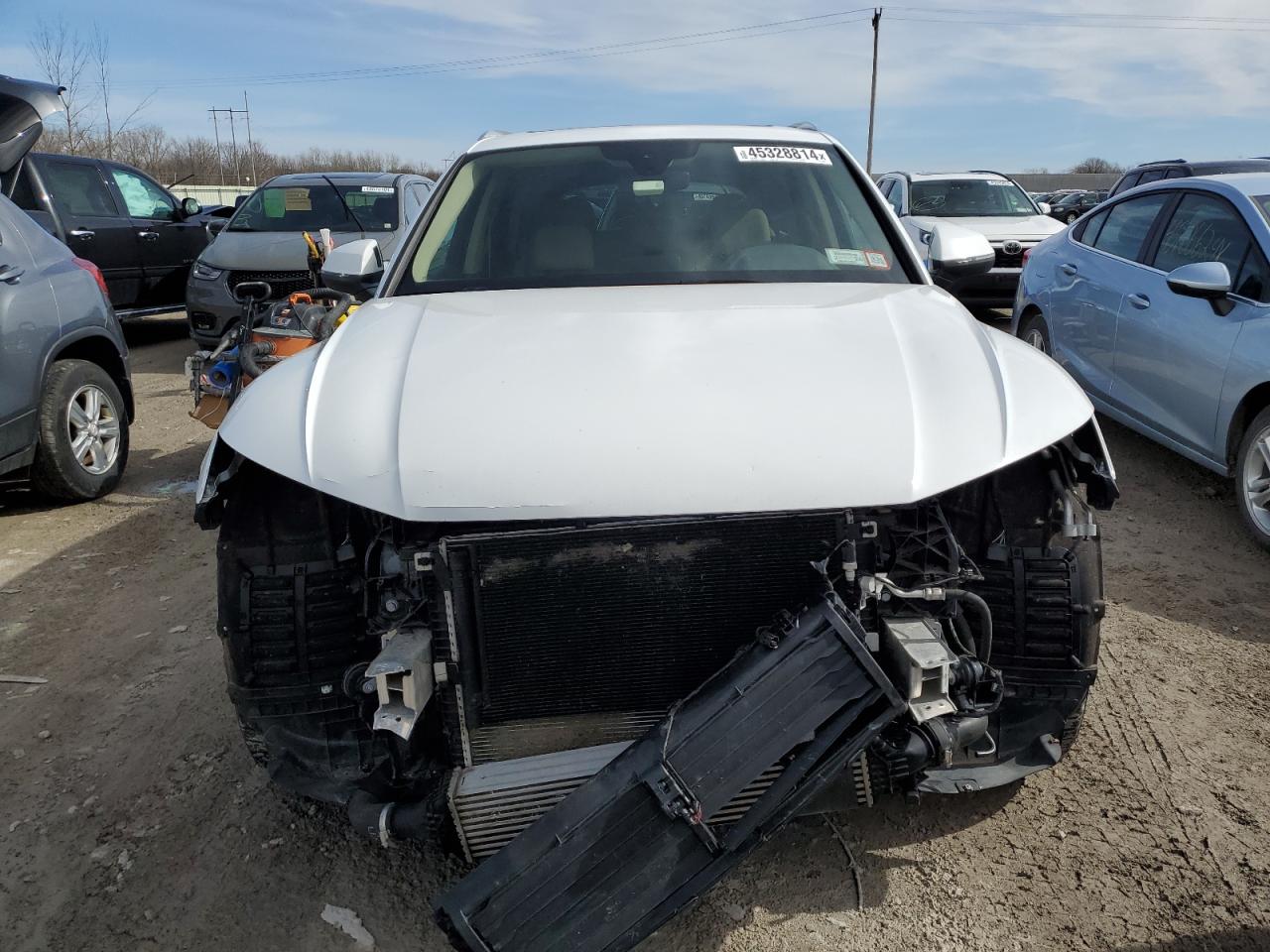 WA1ANAFY6K2100940  audi q5 2019 IMG 4