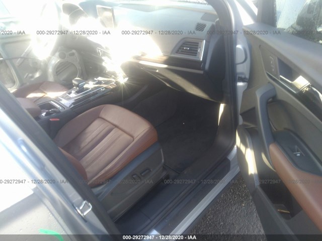 WA1ANAFY8K2072249  audi q5 2019 IMG 4