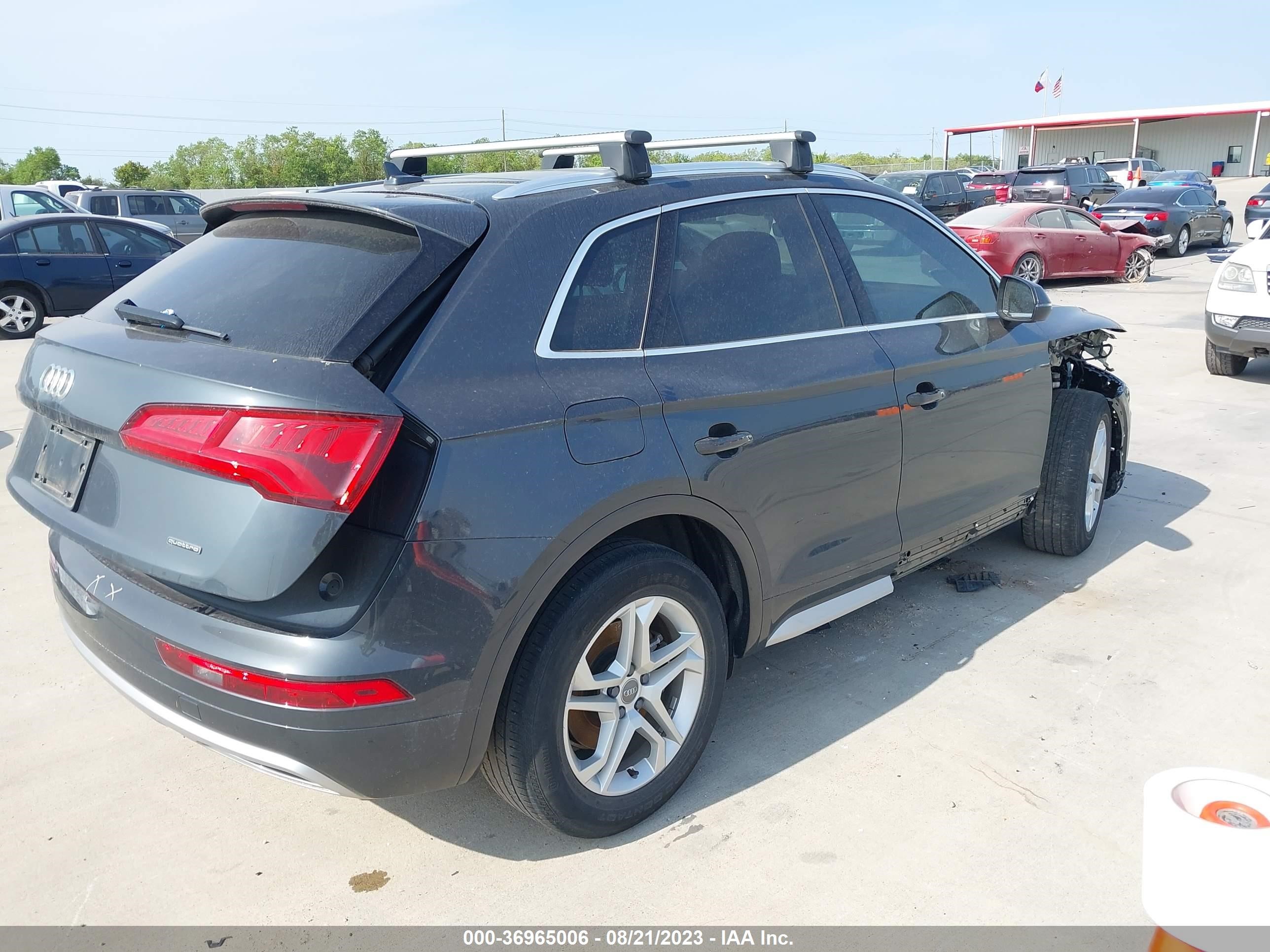 WA1ANAFY8K2079377  audi q5 2019 IMG 3