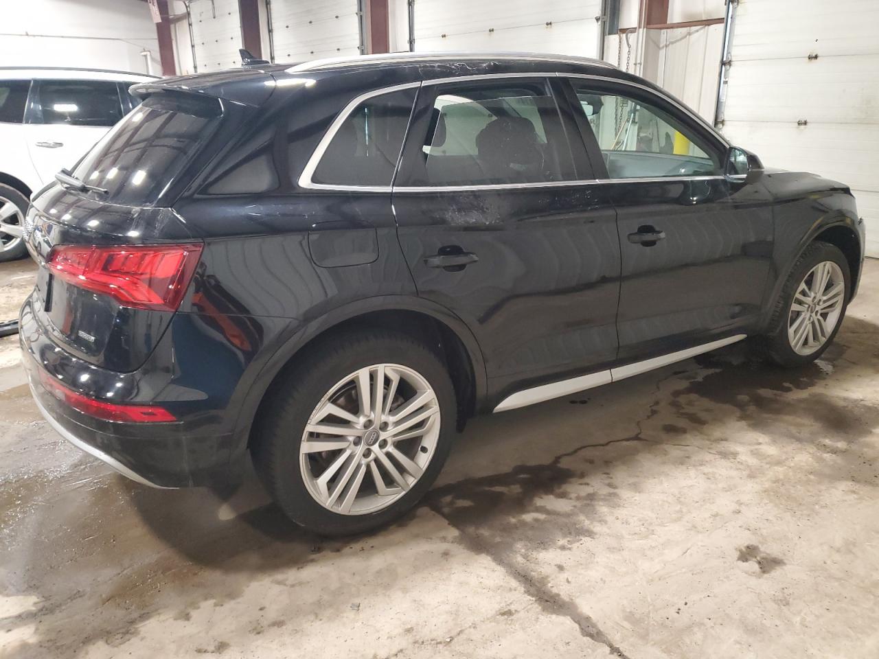 WA1BNAFY2L2037423  audi q5 2019 IMG 2