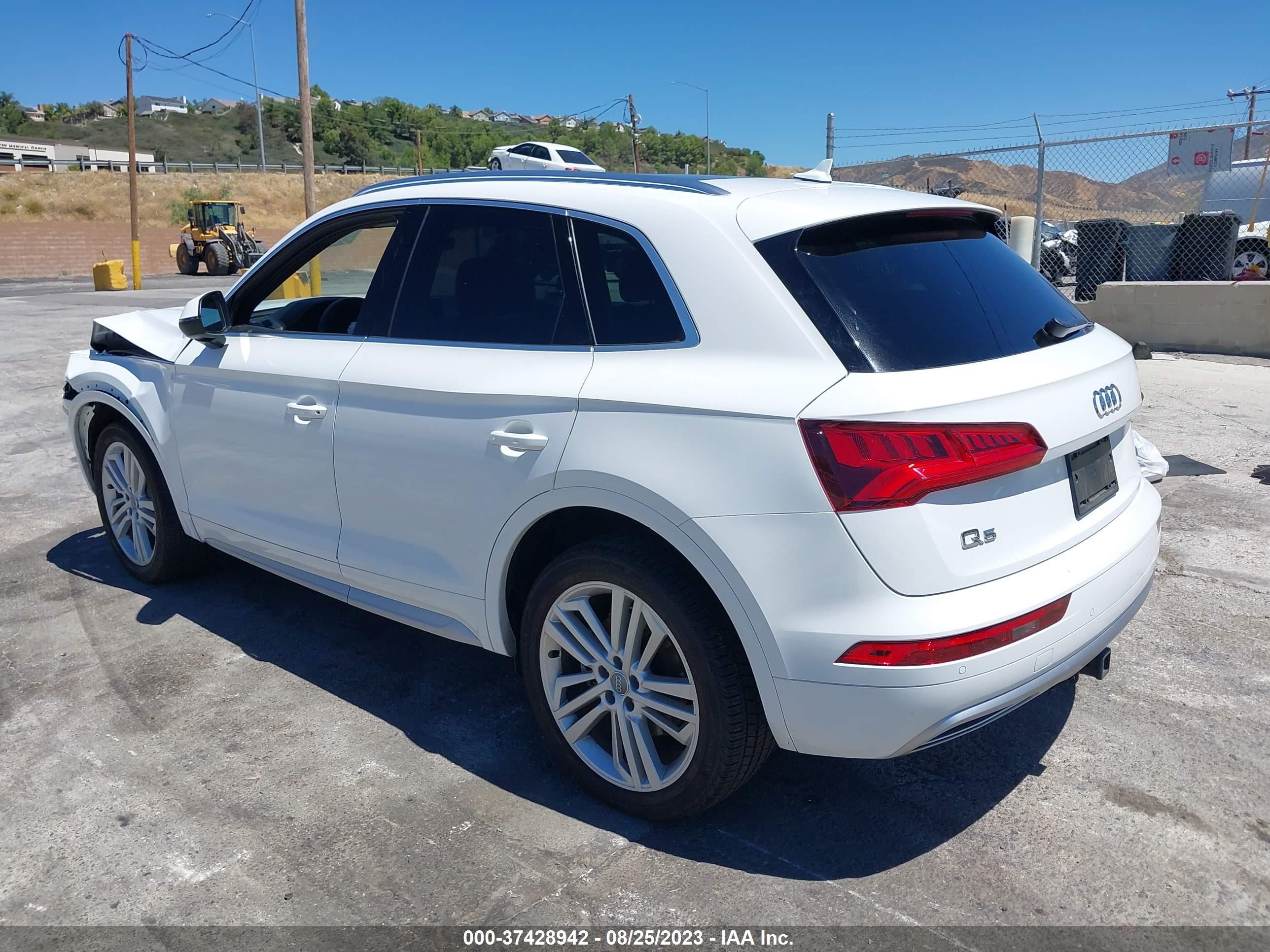 WA1BNAFYXK2106244  audi q5 2019 IMG 2