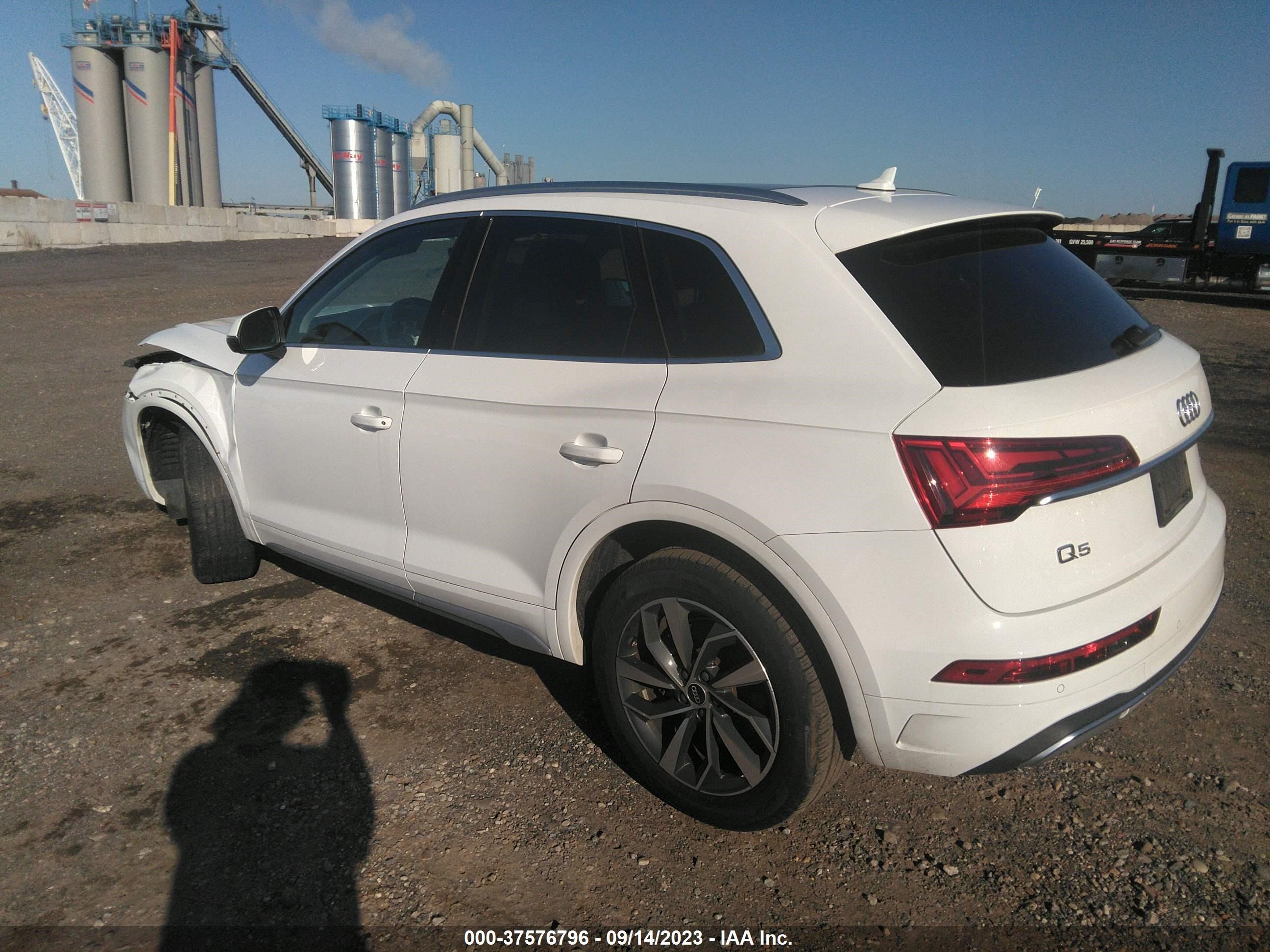 WA1BAAFY1M2034140  audi q5 2020 IMG 2