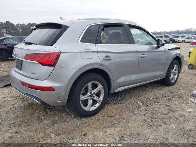 WA1AAAFY1M2088131  audi q5 2021 IMG 3