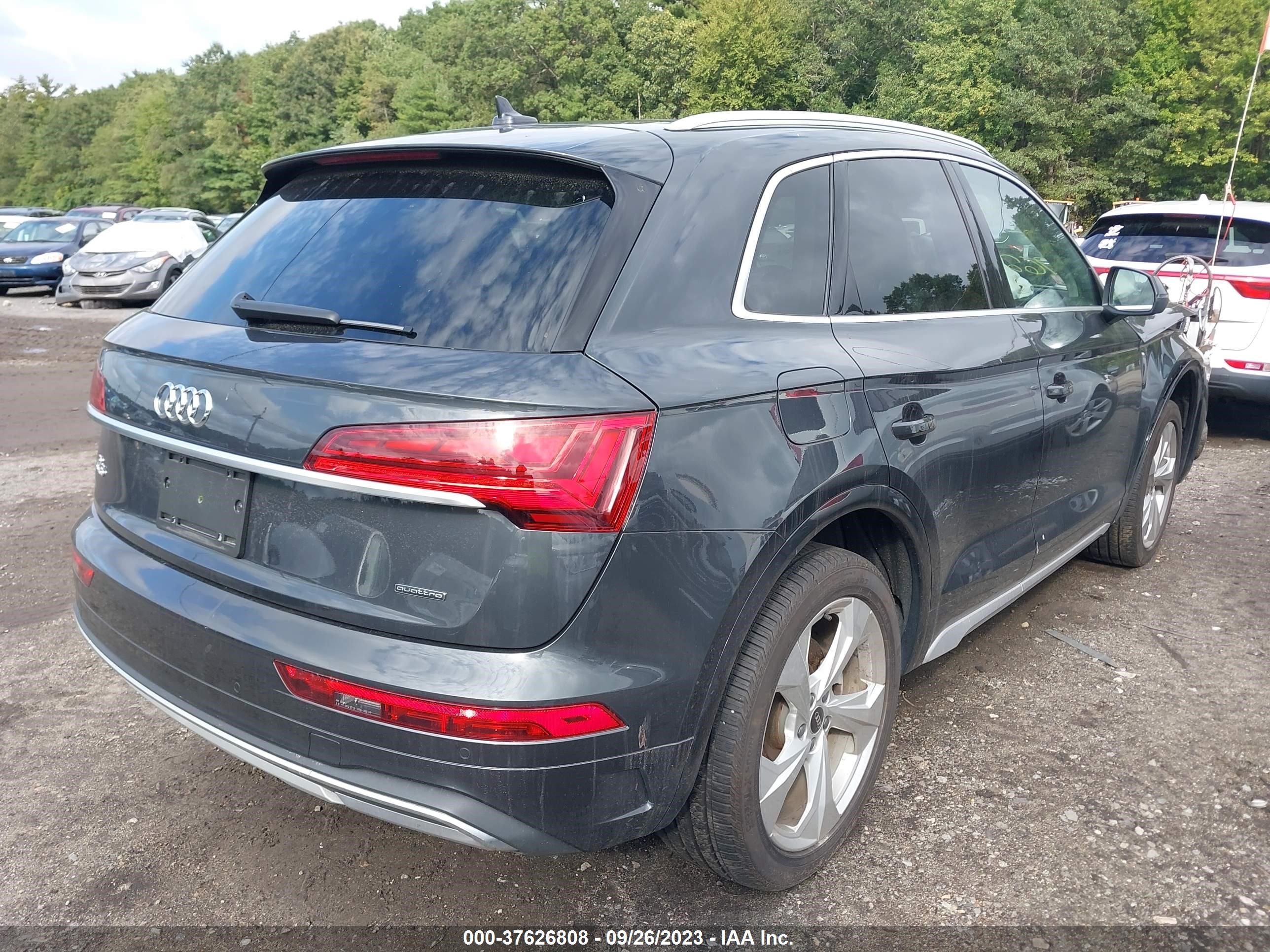 WA1BAAFYXM2084213  audi q5 2021 IMG 3