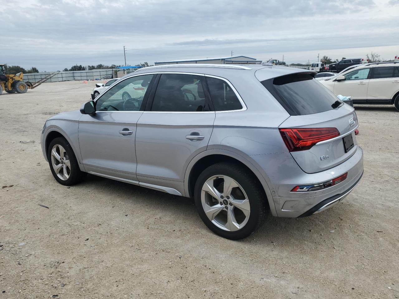 WA1CAAFY4M2099097  audi q5 2021 IMG 1