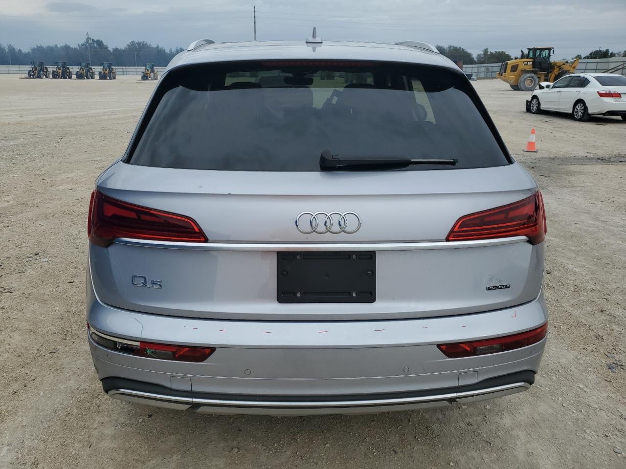 WA1CAAFY4M2099097  audi q5 2021 IMG 5