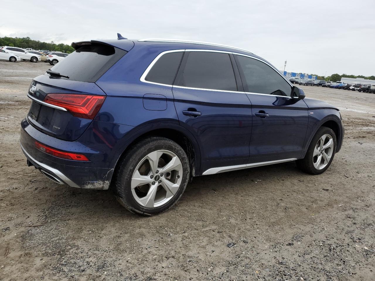 WA1FAAFY2N2053279  audi q5 2022 IMG 2