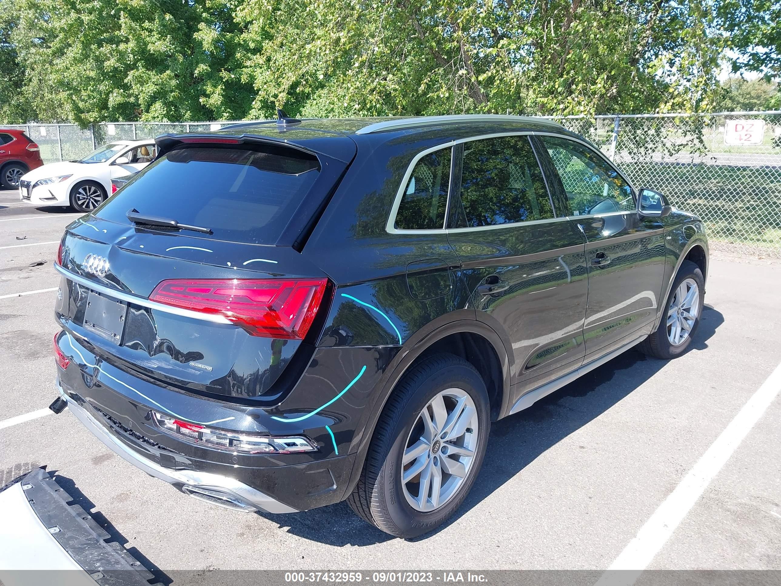 WA1GAAFY1N2106977  audi q5 2022 IMG 3