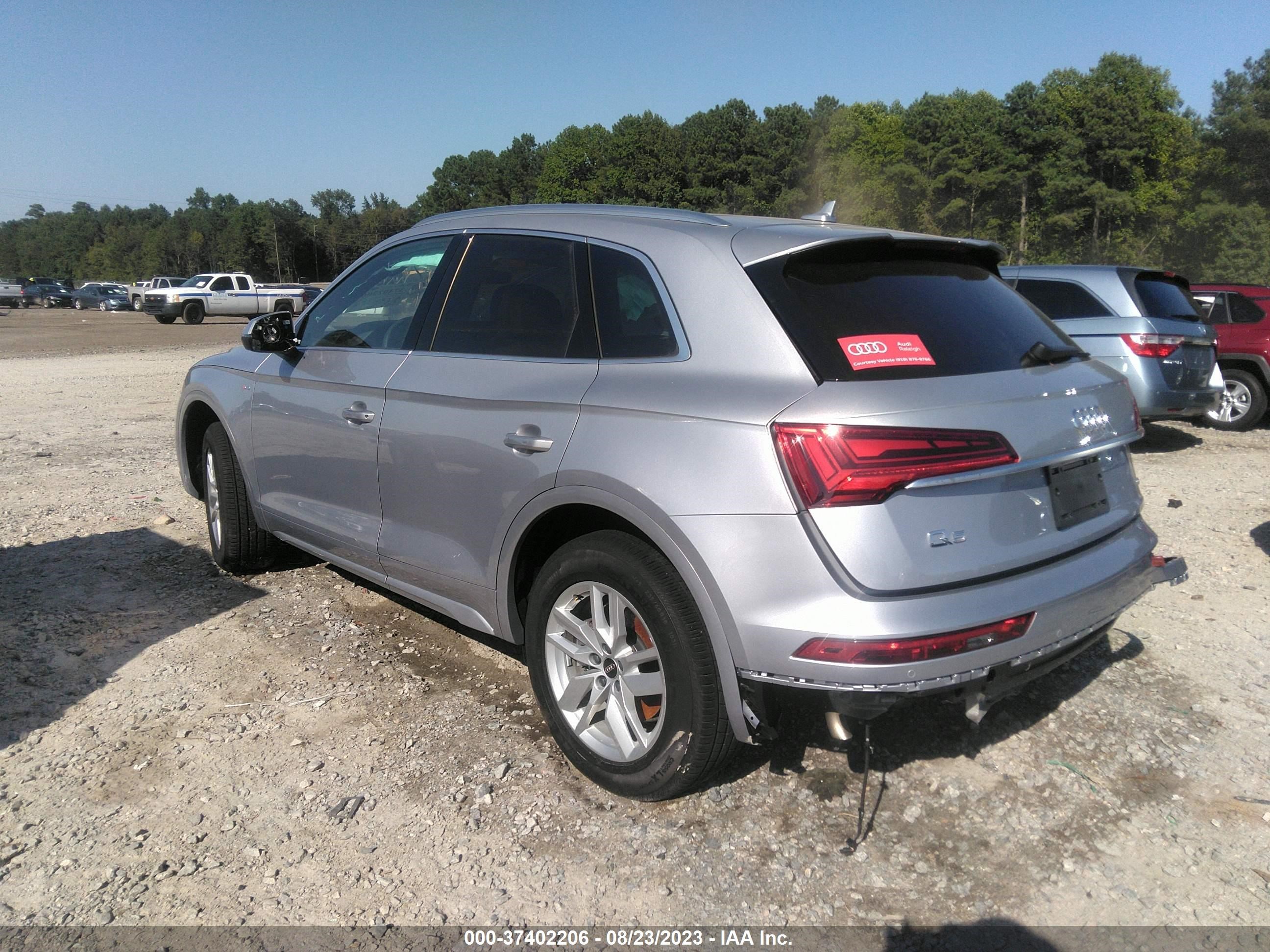 WA1GAAFY2P2018930  audi q5 2023 IMG 2