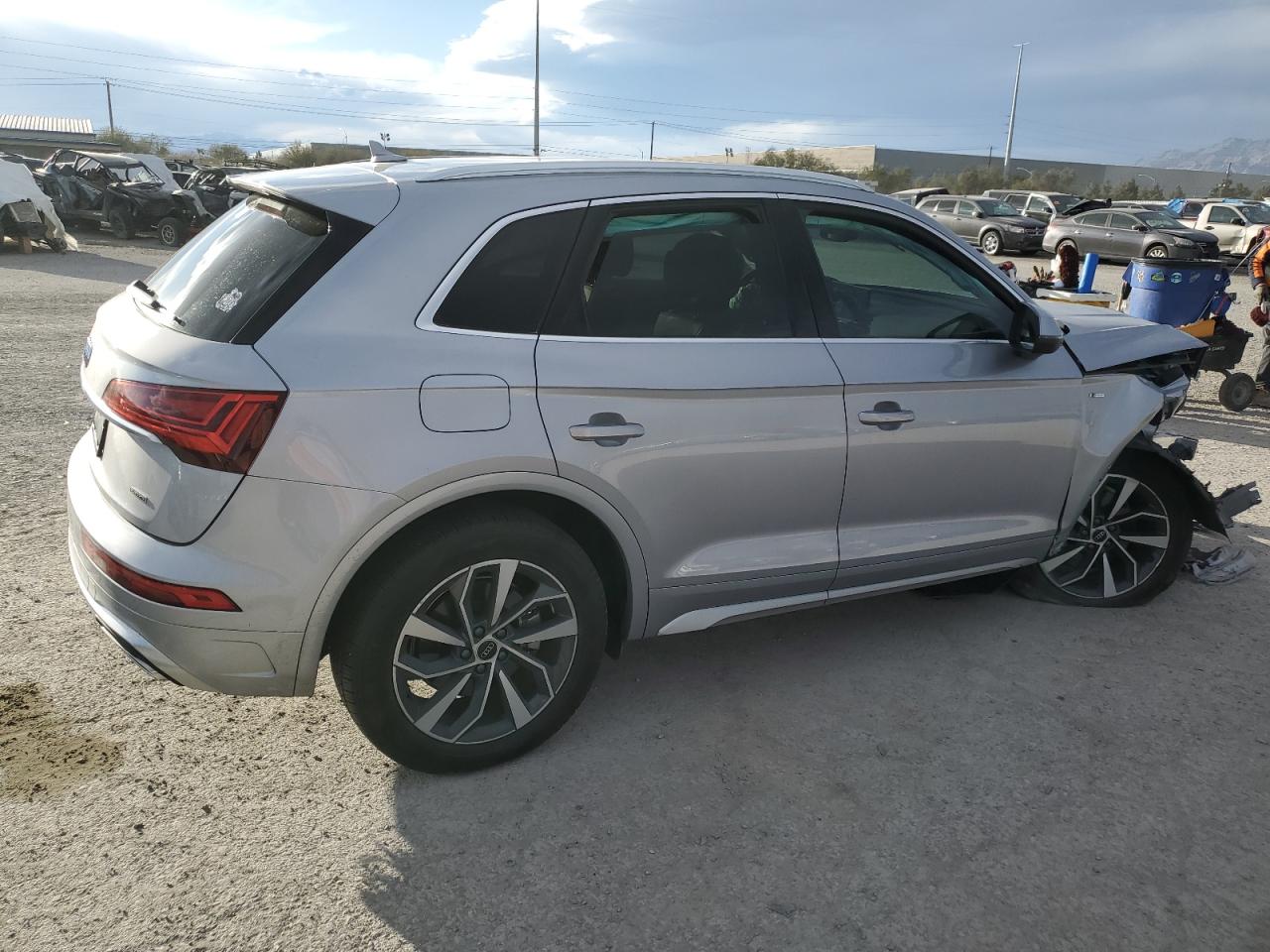 WA1GAAFY7P2063751  audi q5 2023 IMG 2