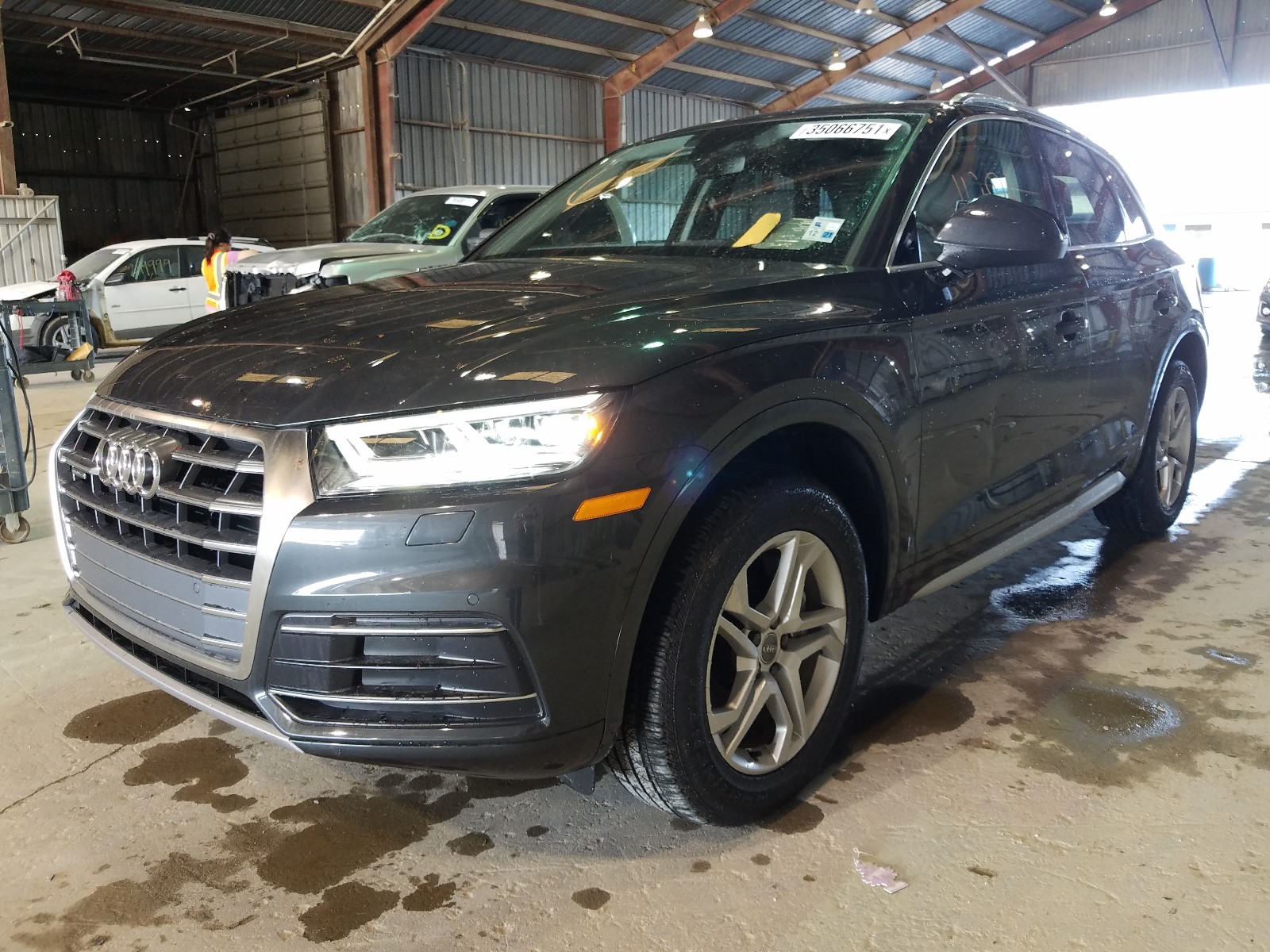 WA1BNAFY3J2227521  audi q5 premium 2018 IMG 1