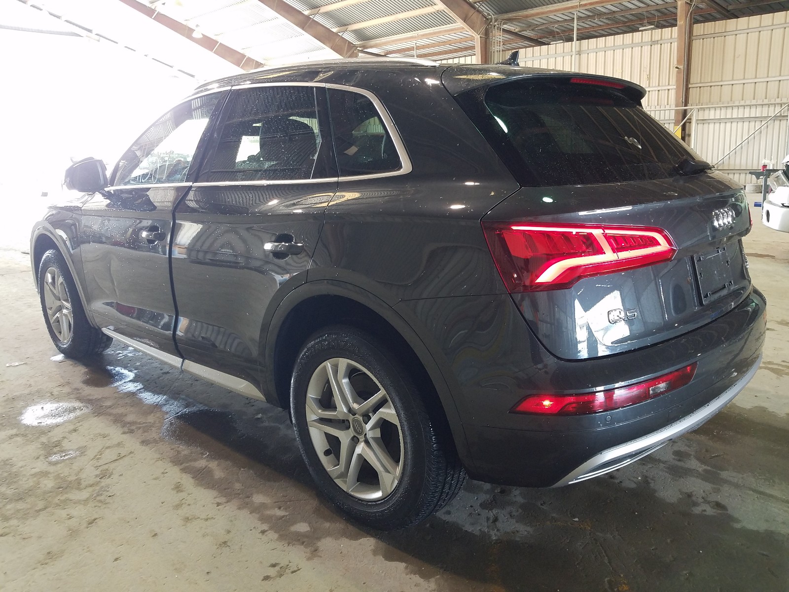 WA1BNAFY3J2227521  audi q5 premium 2018 IMG 2