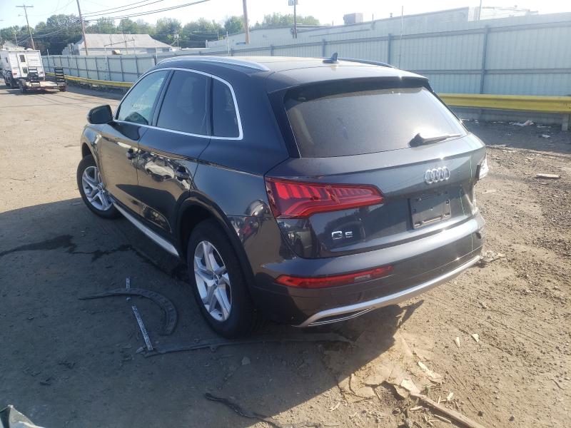 WA1ANAFYXK2070681  audi q5 premium 2019 IMG 2