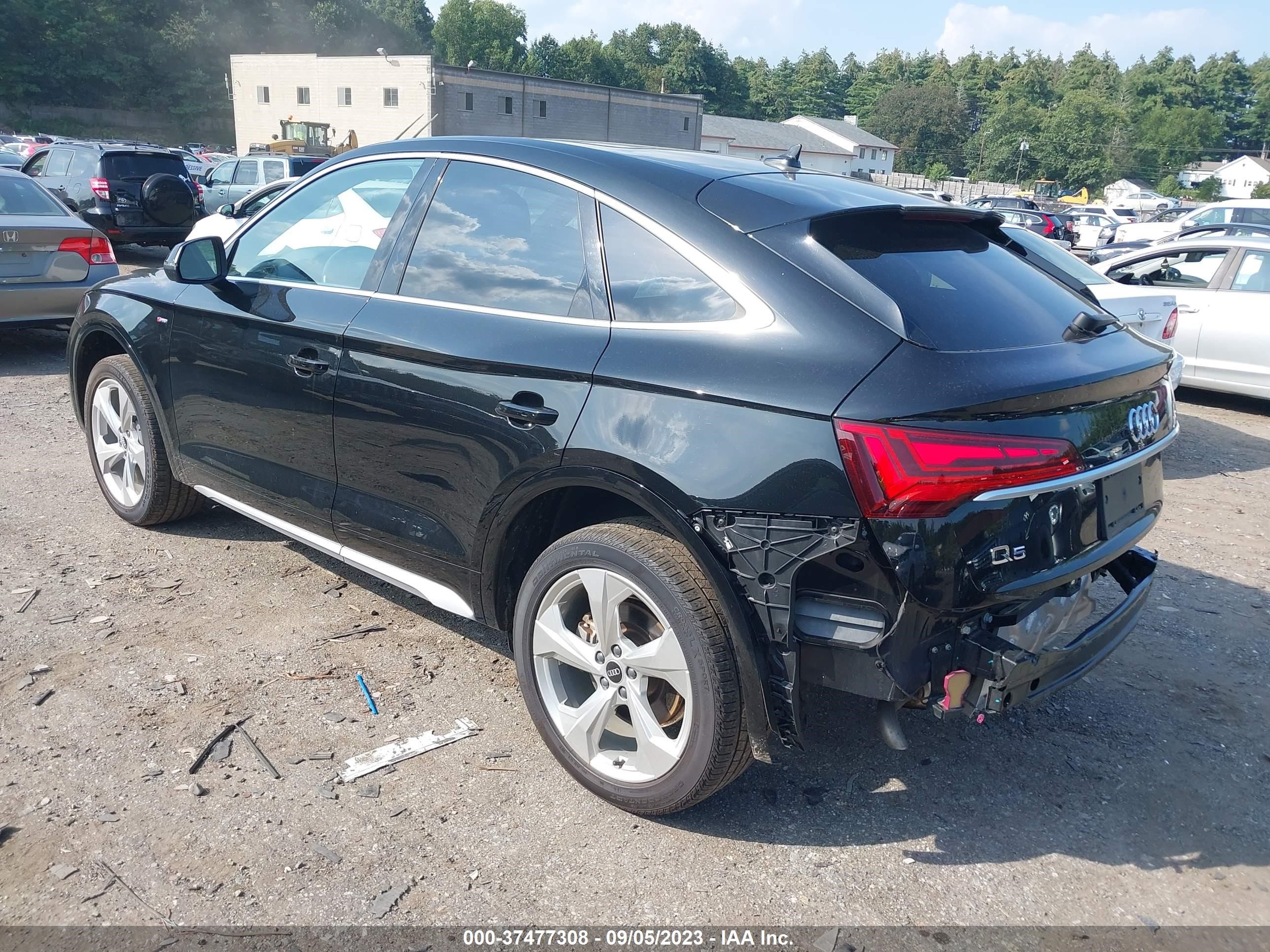 WA15AAFY0M2098490  audi q5 sportback 2021 IMG 2