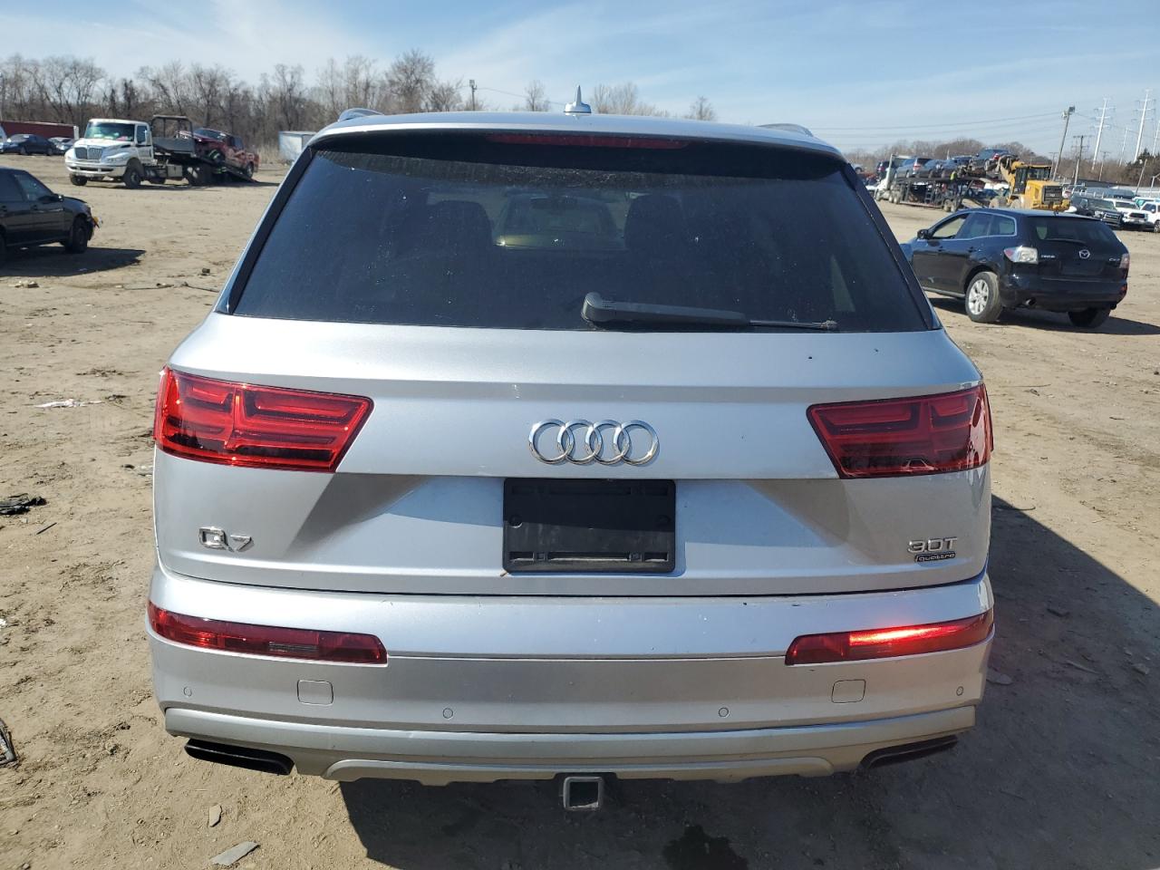 WA1LAAF76HD001625  audi q7 2015 IMG 5