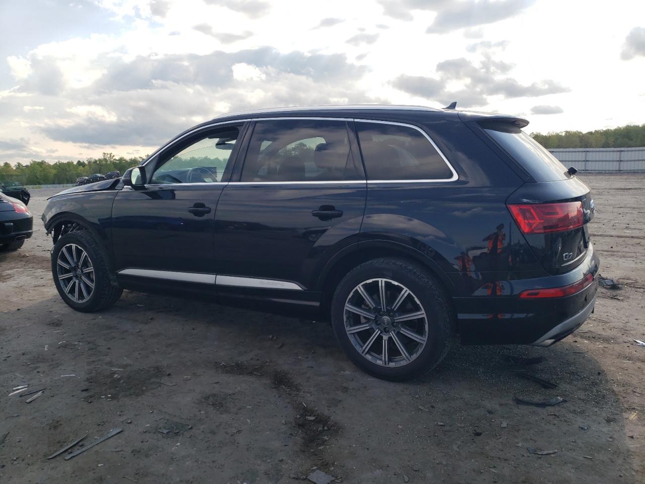 WA1LAAF79HD002669  audi q7 2017 IMG 1