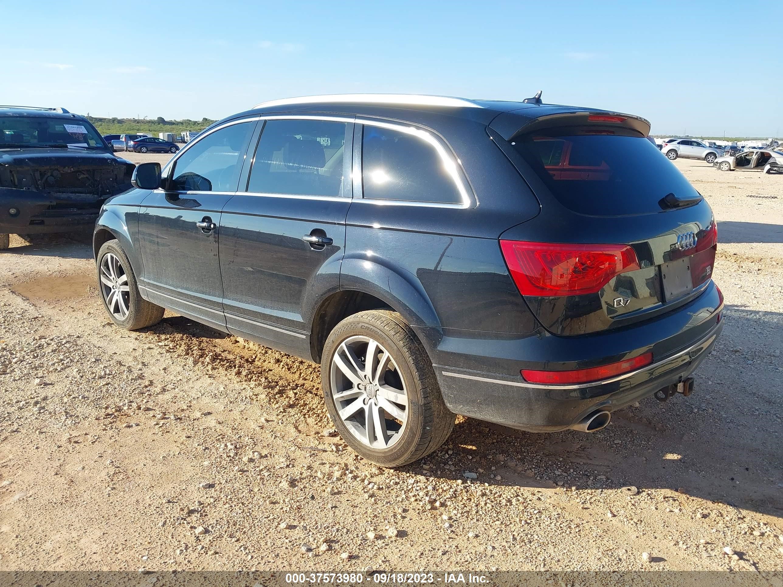 WA1LMAFE6FD023059  audi q7 2015 IMG 2