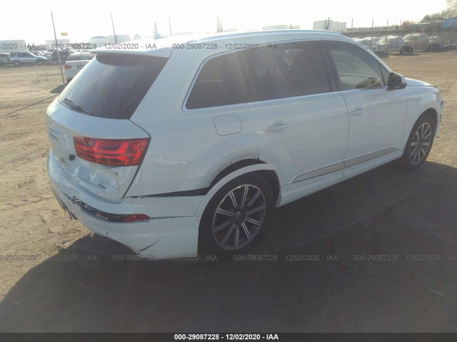 WA1AAAF78HD027652  audi q7 2017 IMG 3