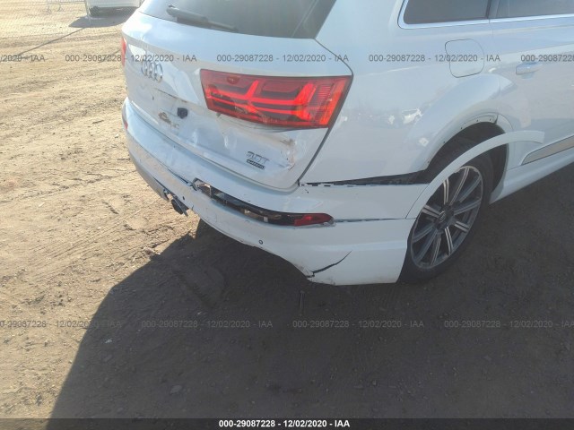 WA1AAAF78HD027652  audi q7 2017 IMG 5