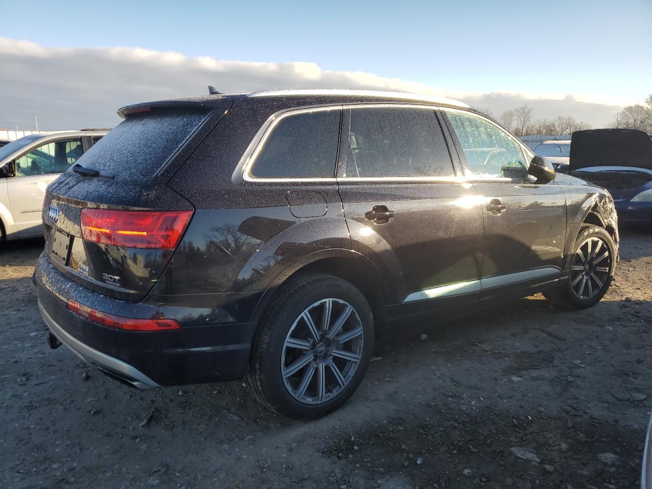 WA1LAAF70HD029453  audi q7 2017 IMG 2