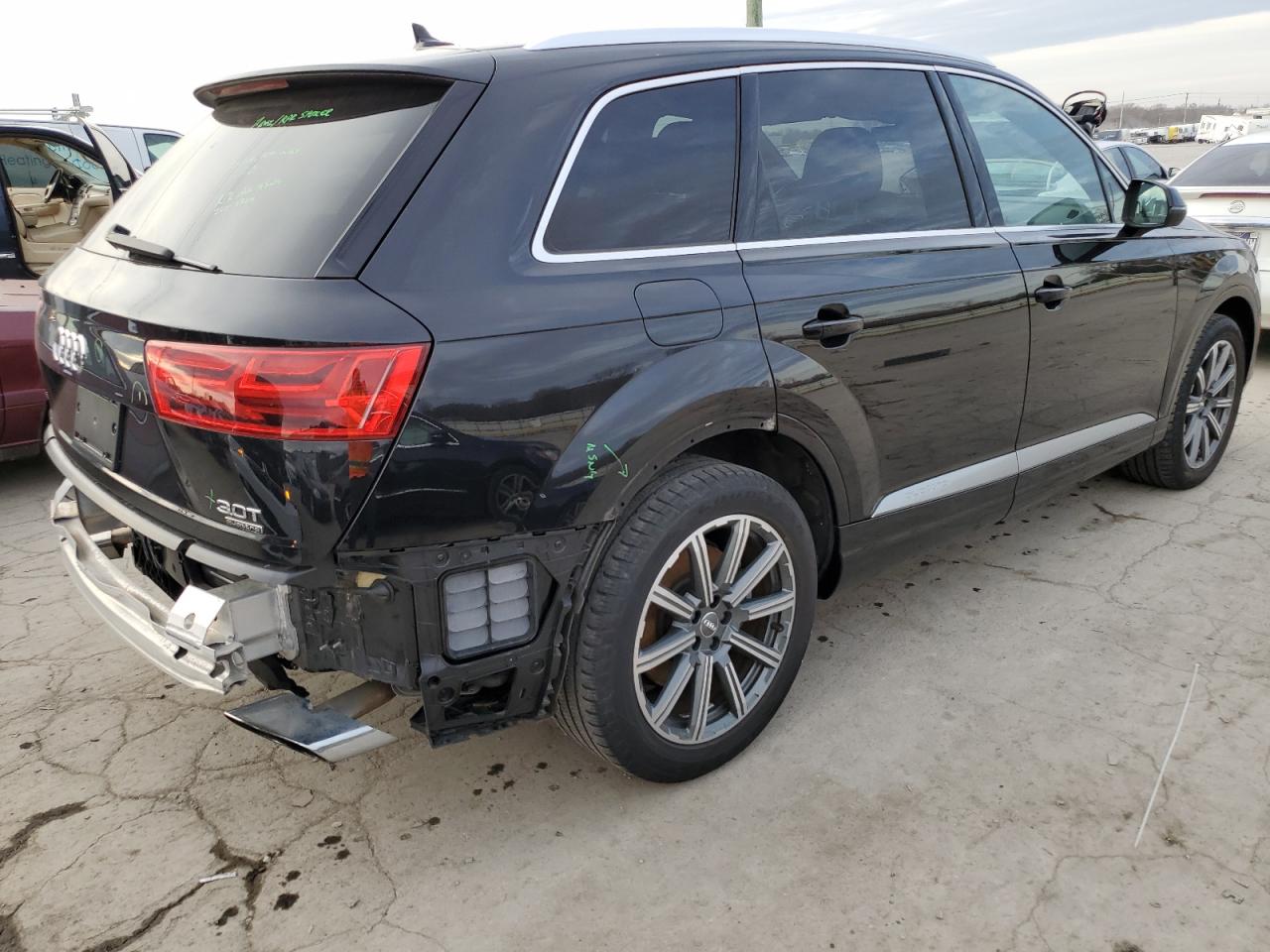 WA1LAAF70HD033163  audi q7 2017 IMG 2