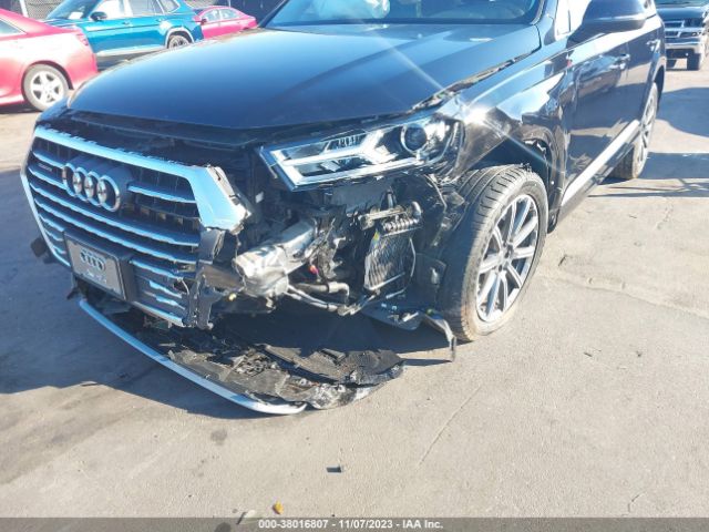 WA1LAAF72HD006806  audi q7 2017 IMG 5