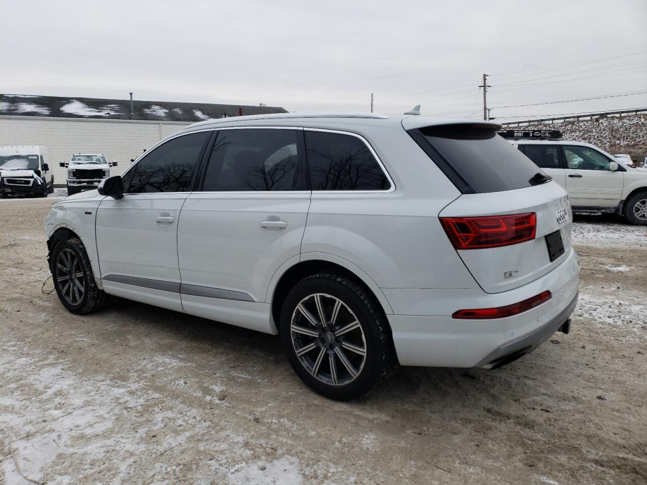 WA1LAAF72HD026408  audi q7 2016 IMG 1