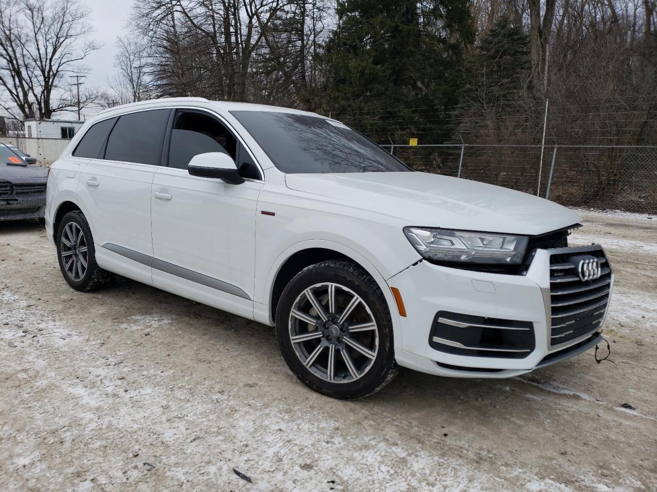 WA1LAAF72HD026408  audi q7 2016 IMG 3