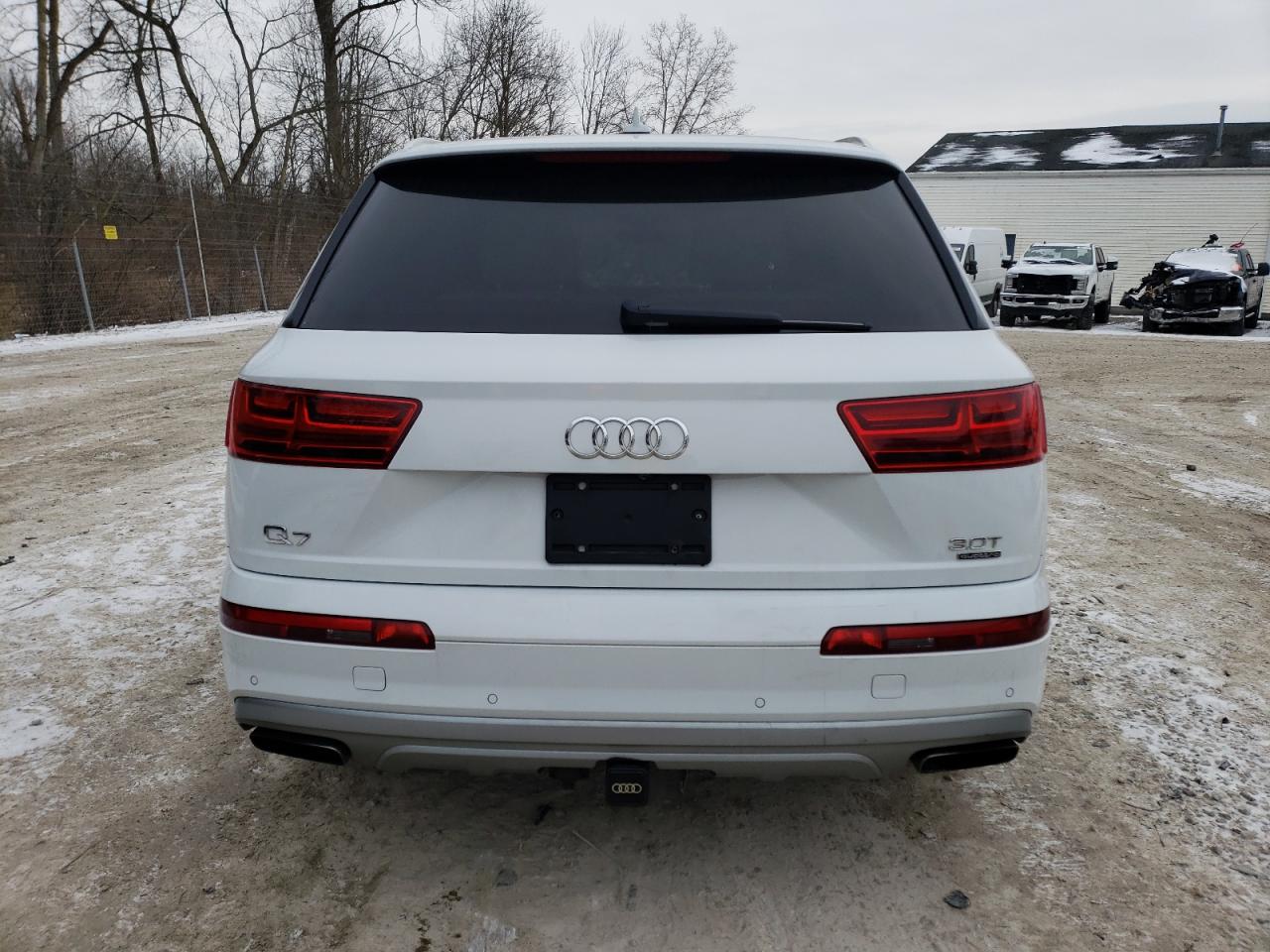 WA1LAAF72HD026408  audi q7 2016 IMG 5