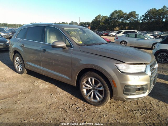 WA1LAAF72HD027557  audi q7 2017 IMG 0