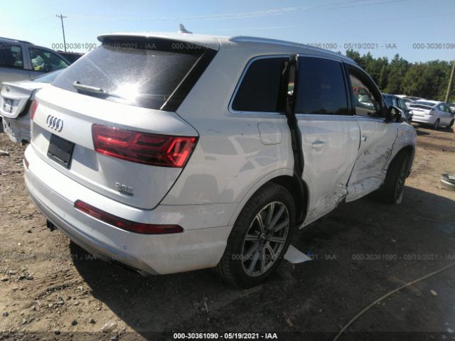 WA1LAAF72HD036520  audi q7 2017 IMG 3