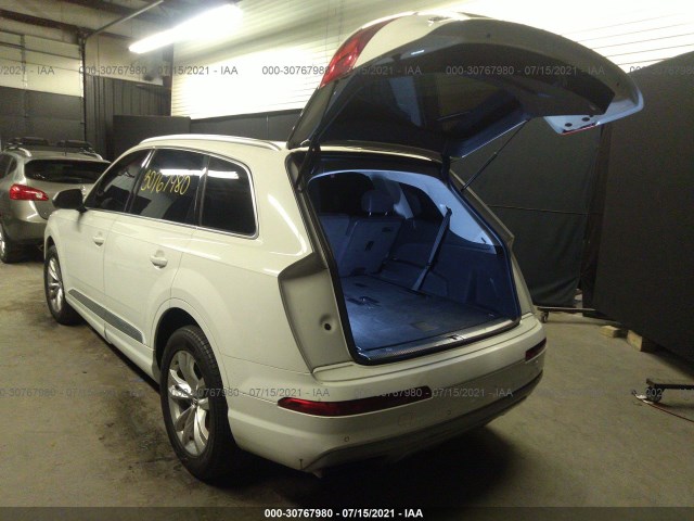 WA1LAAF73HD011576  audi q7 2017 IMG 2