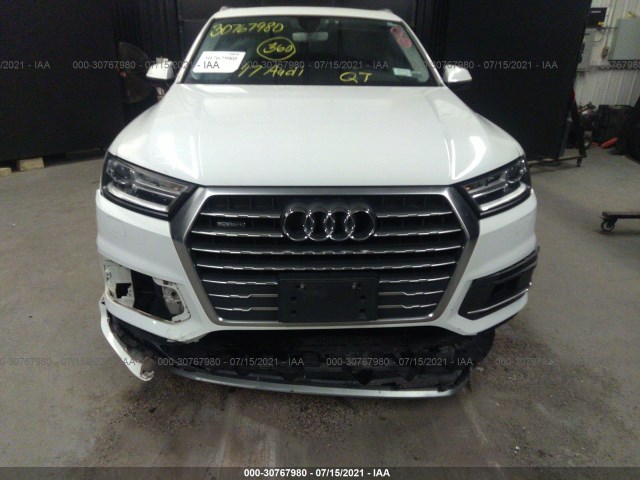 WA1LAAF73HD011576  audi q7 2017 IMG 5