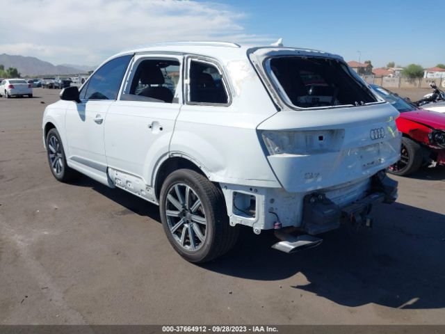 WA1LAAF73HD031522  audi q7 2017 IMG 2