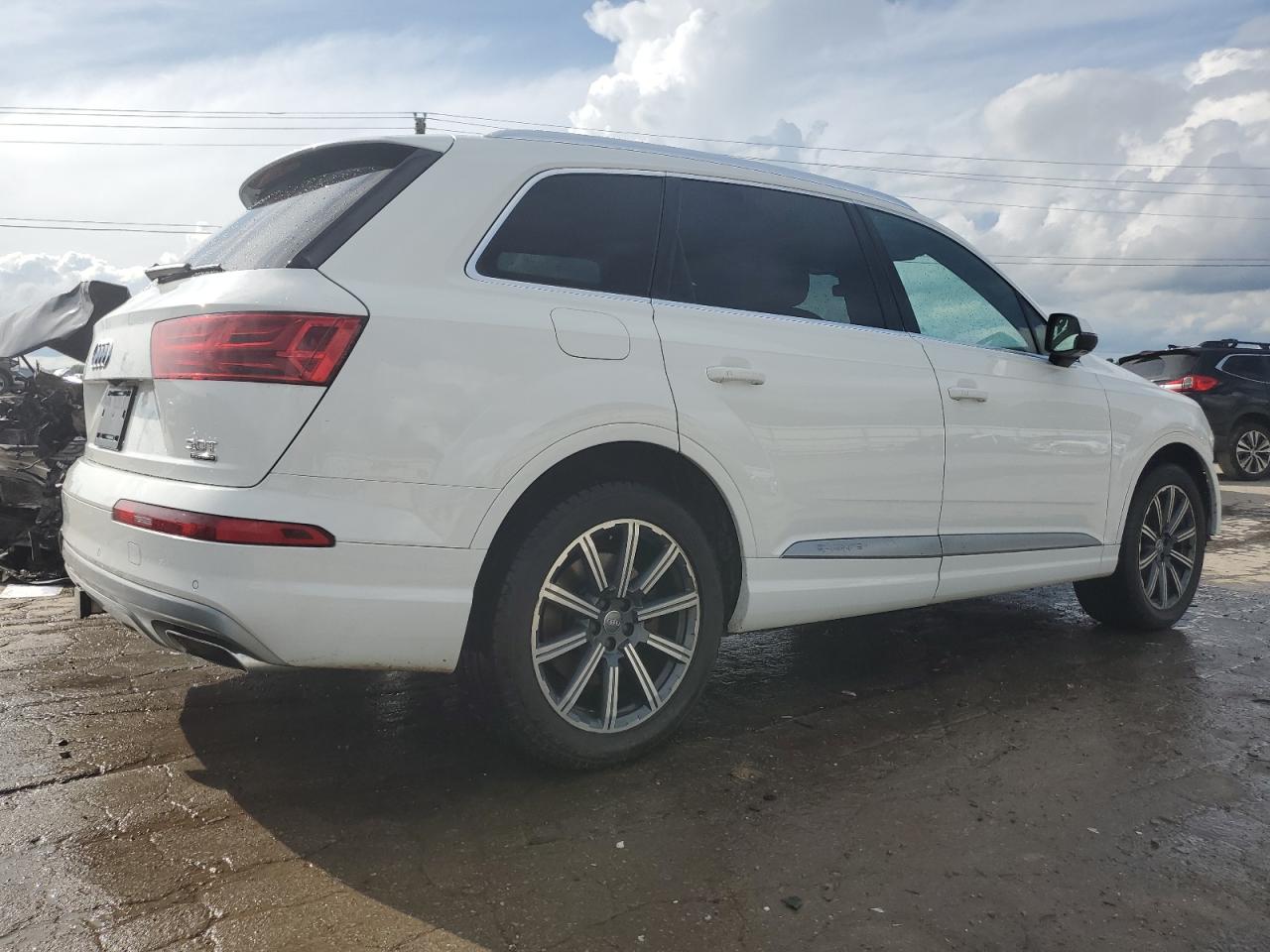 WA1LAAF77HD012018  audi q7 2016 IMG 2