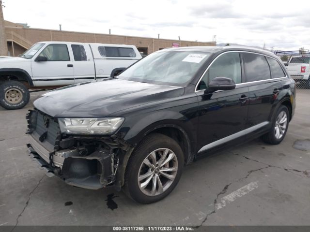 WA1LAAF77HD026078  audi q7 2017 IMG 1