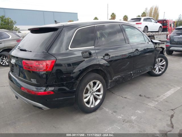 WA1LAAF77HD026078  audi q7 2017 IMG 3